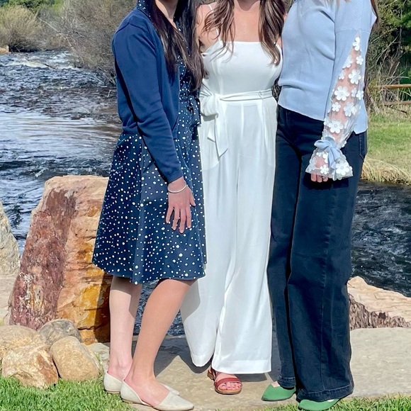 Great condition, perfect for wedding rehearsal - Picture 2 of 3